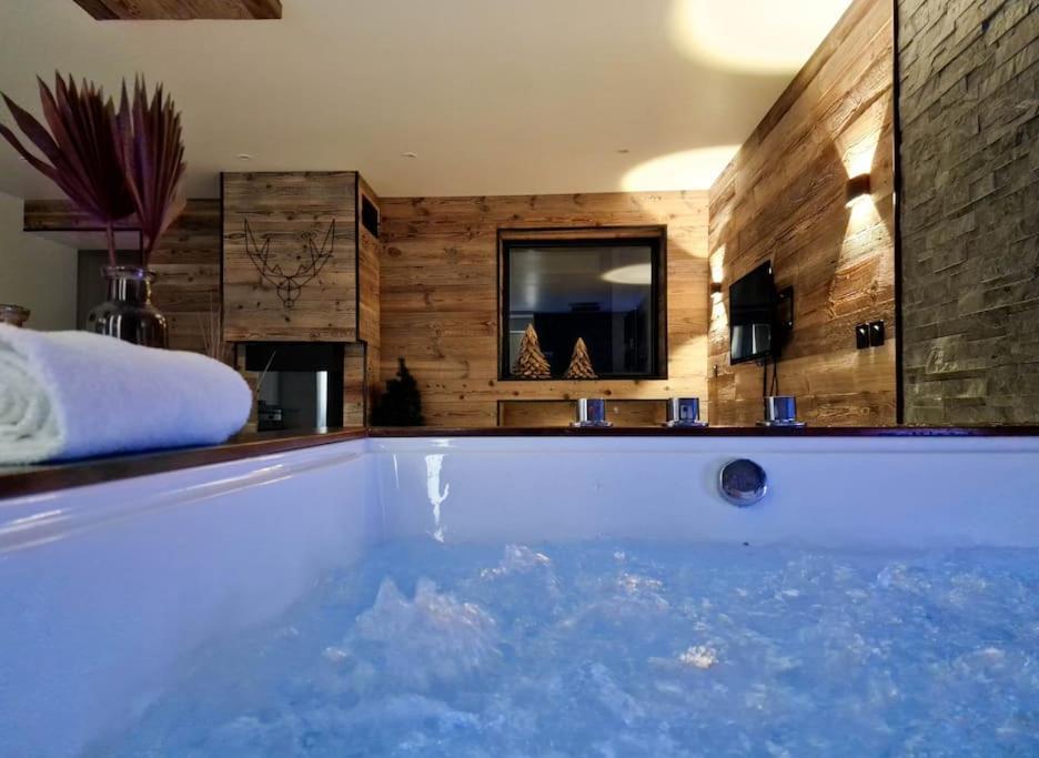 Le Enecy - Spa - Coeur Vieille Ville Annecy Bagian luar foto